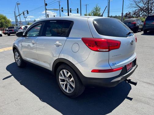 Bright Silver 2015 Kia Sportage LX