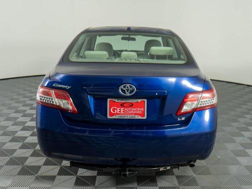 2010 Toyota Camry LE