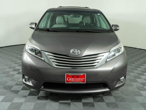 Predawn Gray Mica 2017 Toyota Sienna Limited
