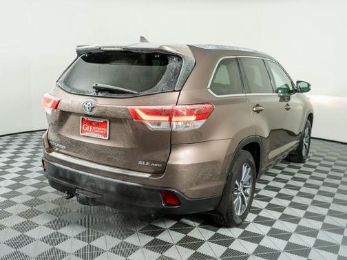 2017 Toyota Highlander XLE