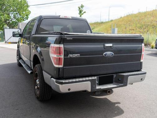 Black 2011 Ford F-150 XLT