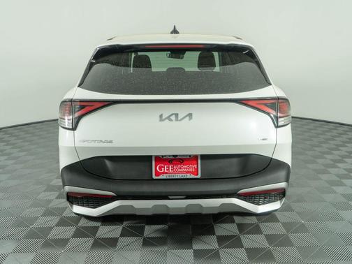 Snow White Pearl 2023 Kia Sportage Hybrid LX