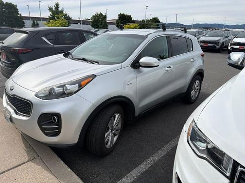 Sparkling Silver 2017 Kia Sportage LX