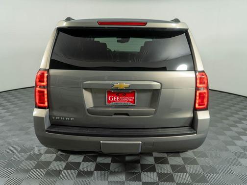 Pepperdust Metallic 2017 Chevrolet Tahoe LT