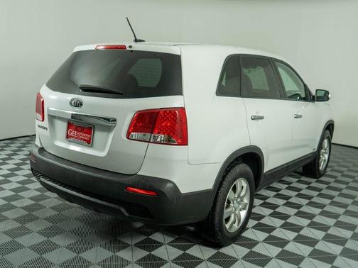 2011 Kia Sorento LX