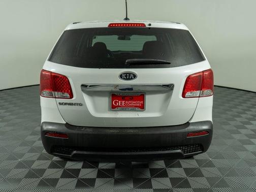 2011 Kia Sorento LX