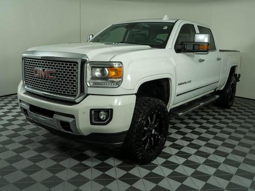 2016 GMC Sierra 2500 Denali