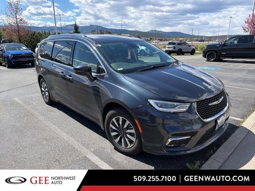 Maximum Steel Metallic 2021 Chrysler Pacifica Touring-L