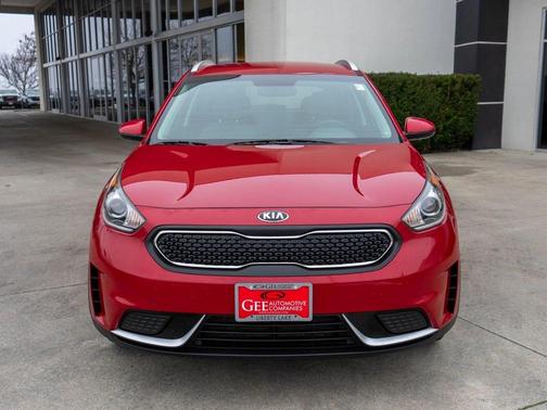 2017 Kia Niro LX