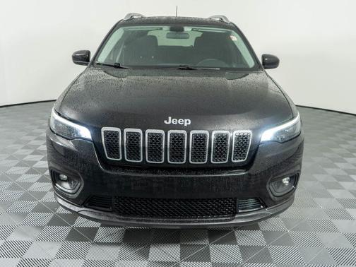 Diamond Black 2019 Jeep Cherokee Latitude