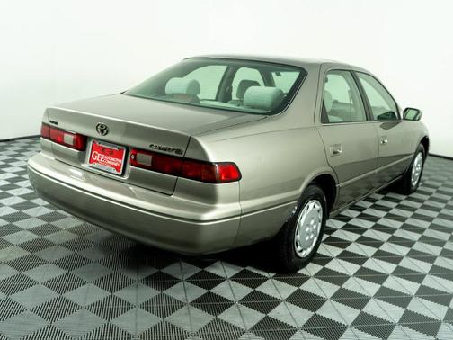 Antique Sage Metallic 1997 Toyota Camry LE