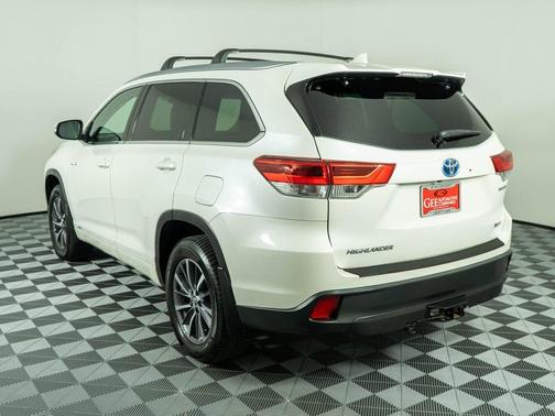 2017 Toyota Highlander Hybrid XLE