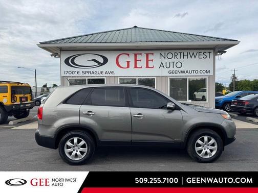 Titanium Silver 2011 Kia Sorento LX