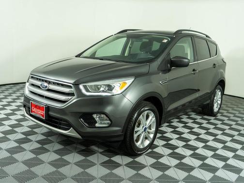 Black 2017 Ford Escape SE