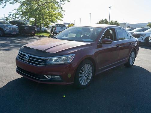 2016 Volkswagen Passat 1.8T SE w/Technology