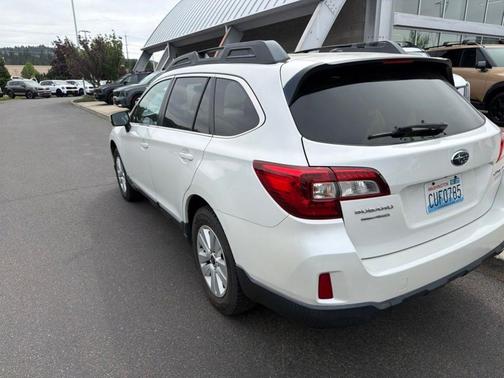 Crystal White Pearl 2015 Subaru Outback 2.5i Premium