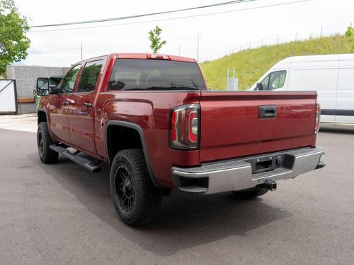 Red Quartz Tintcoat 2018 GMC Sierra 1500 SLT