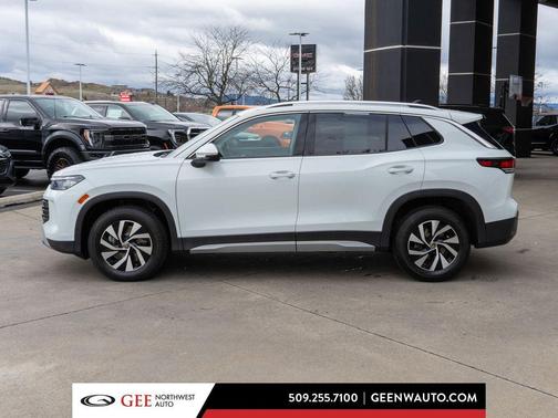 Pure White 2025 Volkswagen Tiguan 2.0T S