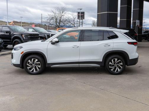 Pure White 2025 Volkswagen Tiguan 2.0T S