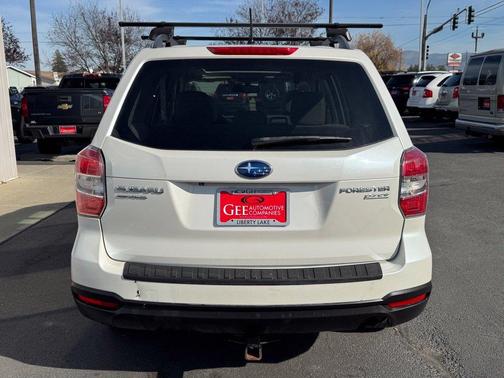 Satin White Pearl 2015 Subaru Forester 2.5i Premium