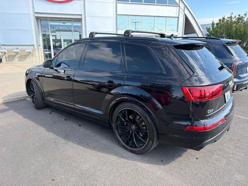 Orca Black Metallic 2018 Audi Q7 3.0T Prestige