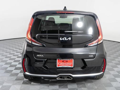 Fusion Orange 2023 Kia Soul GT-Line 2.0L