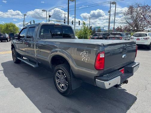 Magnetic 2016 Ford F-350 Lariat Super Duty