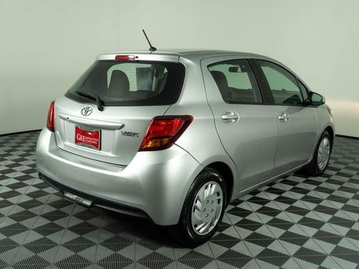 Classic Silver Metallic 2015 Toyota Yaris L
