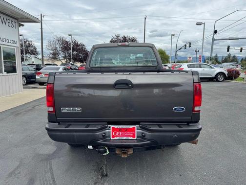 Gray 2006 Ford F-250
