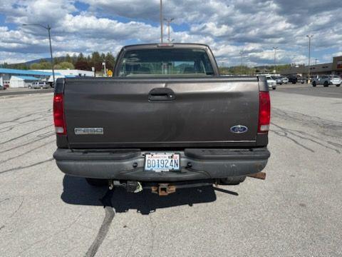 Gray 2006 Ford F-250