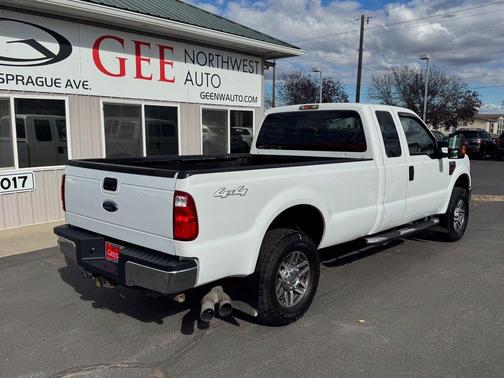 White 2010 Ford F-250