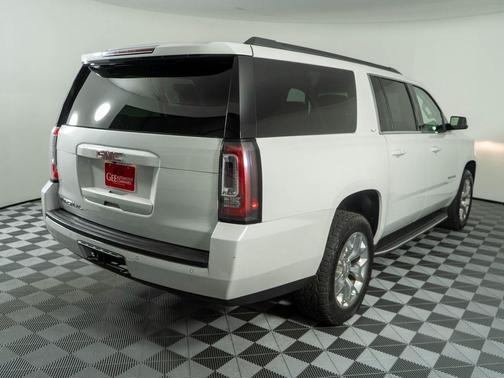 2017 GMC Yukon XL SLT