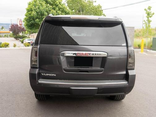Iridium Metallic 2016 GMC Yukon Denali