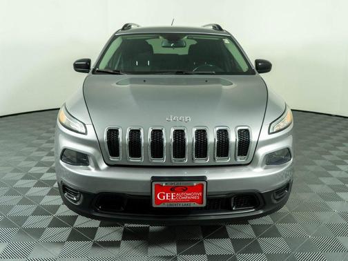 2017 Jeep Cherokee Sport
