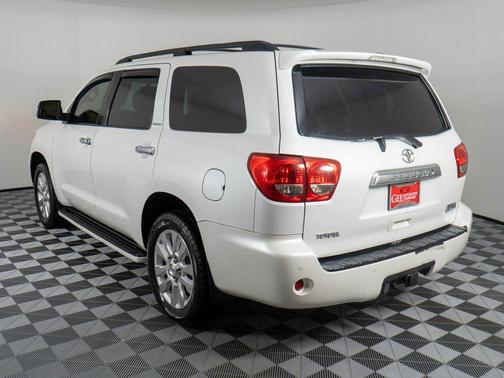 2009 Toyota Sequoia Platinum
