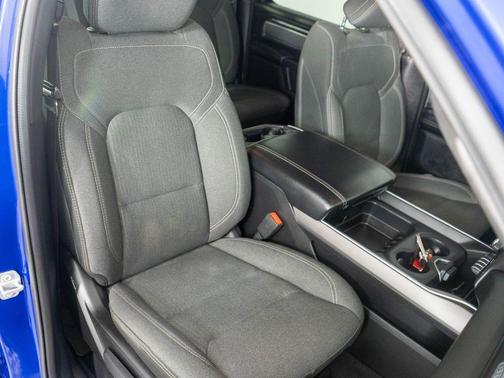 Blue Streak Pearlcoat 2019 RAM 1500 Big Horn