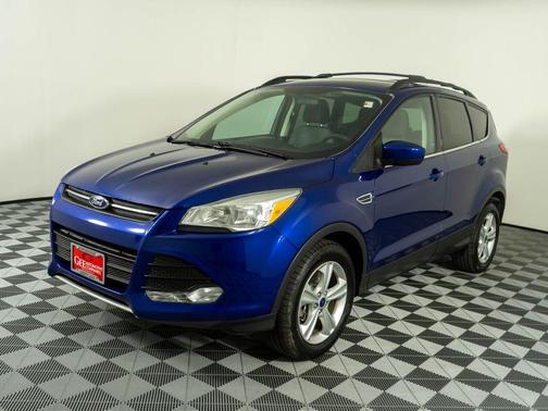 Blue 2015 Ford Escape SE