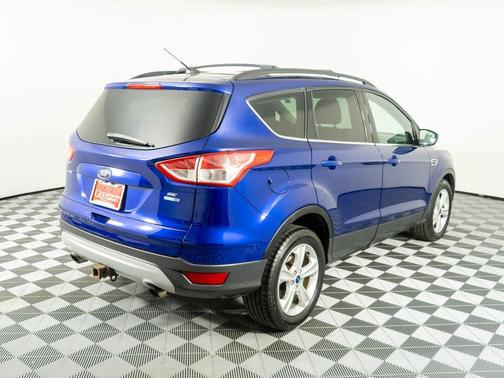 Blue 2015 Ford Escape SE