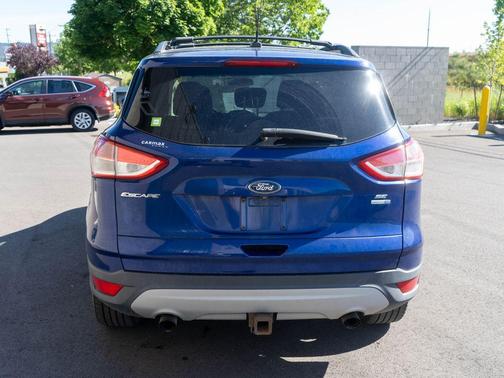 Blue 2015 Ford Escape SE