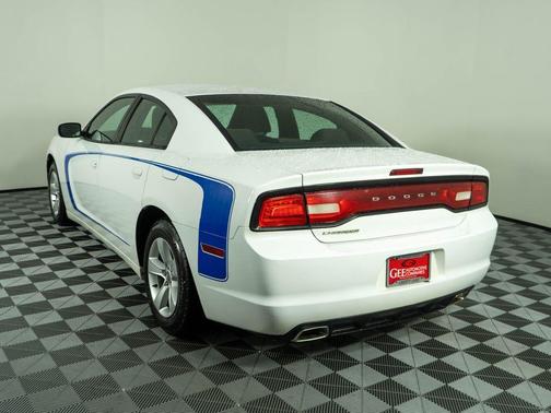 Bright White Clearcoat 2014 Dodge Charger SE