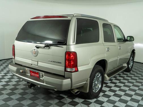 Quicksilver 2004 Cadillac Escalade