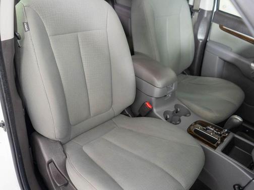 Frost White Pearl 2011 Hyundai SANTA FE GLS