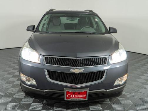 Cyber Gray Metallic 2011 Chevrolet Traverse LS