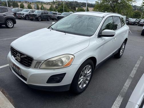 White 2010 Volvo XC60 T6