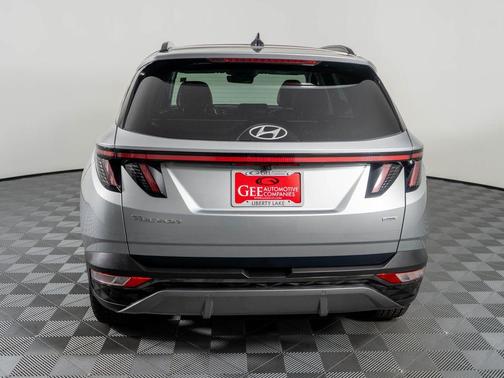 Shimmering Silver 2022 Hyundai TUCSON Limited