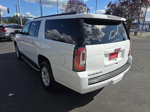 2017 GMC Yukon XL SLT