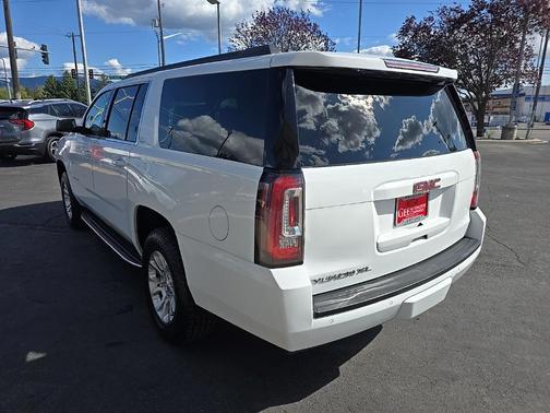 2017 GMC Yukon XL SLT