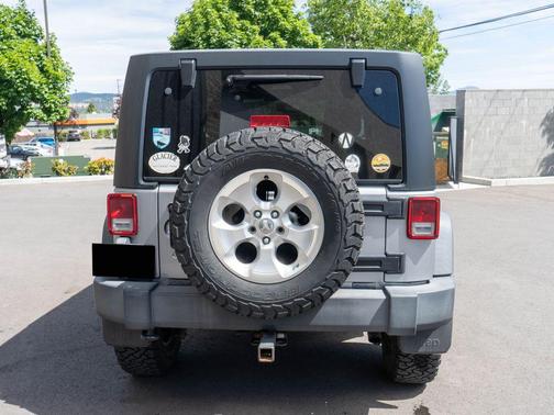 Billet Silver Metallic Clearcoat 2017 Jeep Wrangler Unlimited Sport