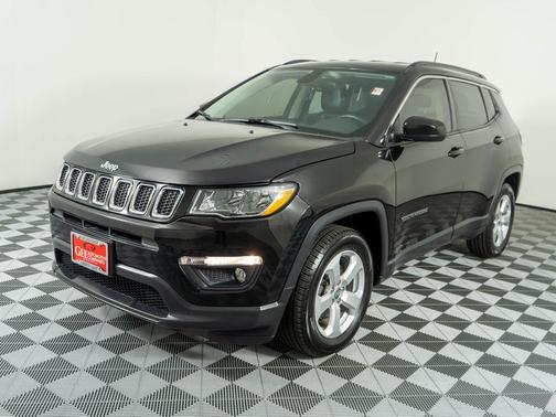 Diamond Black 2018 Jeep Compass Latitude