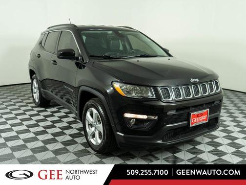 Diamond Black 2018 Jeep Compass Latitude